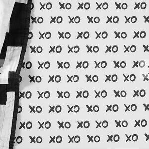 Pottery Barn Kids Emily & Meritt XOXO Organic Fitted Crib Sheet Black White